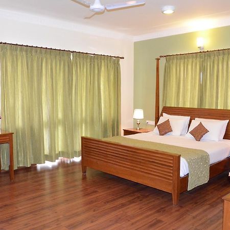 Trinity Suits Bangalore Exterior foto