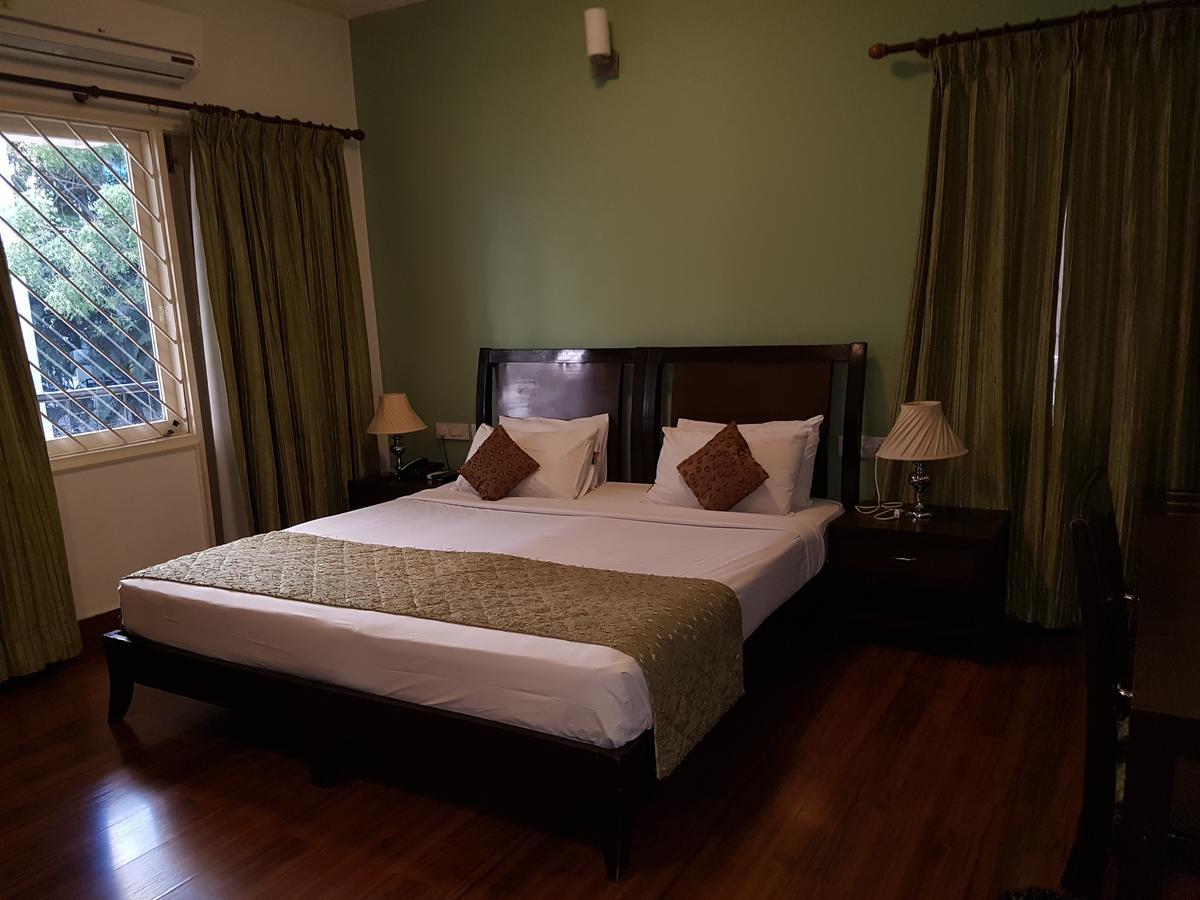 Trinity Suits Bangalore Exterior foto